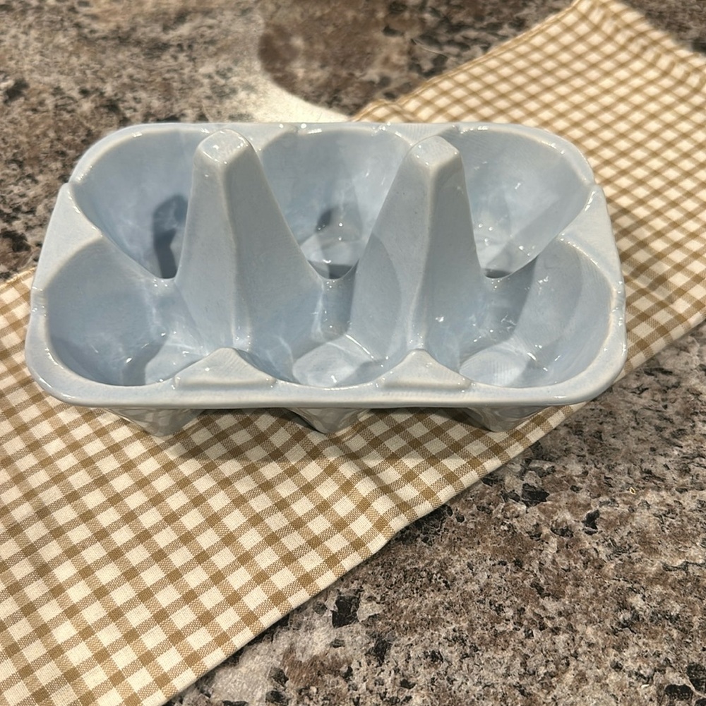 Ceramic Egg Holder